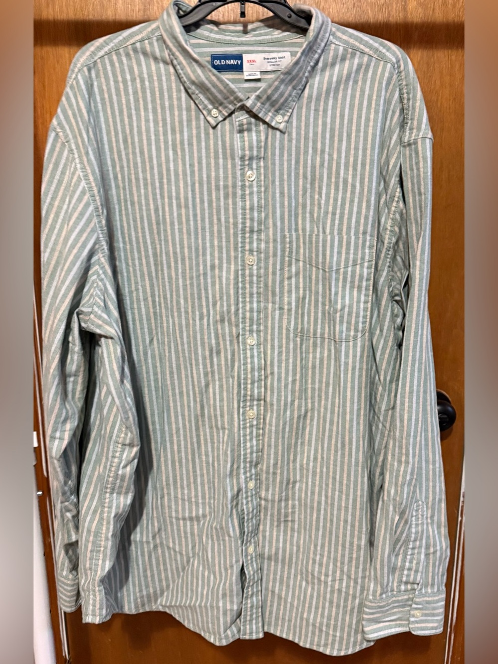 Men’s 3XLT Light Green striped button down shirt.